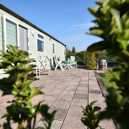 Locatie Het Knooppunt Engelse Chalet Nuis Exteriör bild